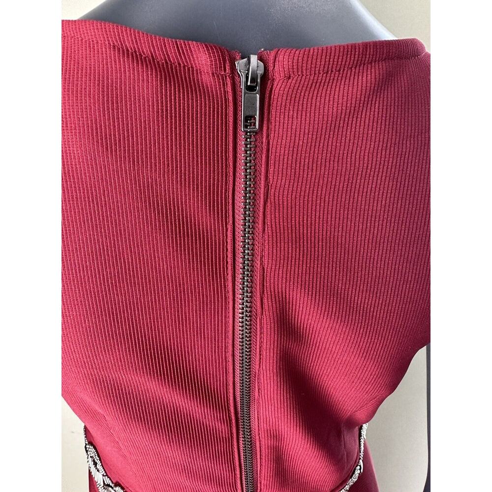 Romeo & Juliet Couture Dress In Wine Burgundy With Sequin Accent And Keyhole - Picture 8 of 11